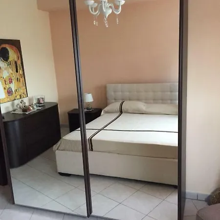 Casa Vacanze Rosa بيت للعطل ليتشي